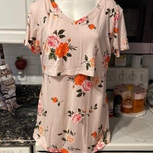 f Bearskand floral stretch short sleeve regular size maternity top XL.  NWT